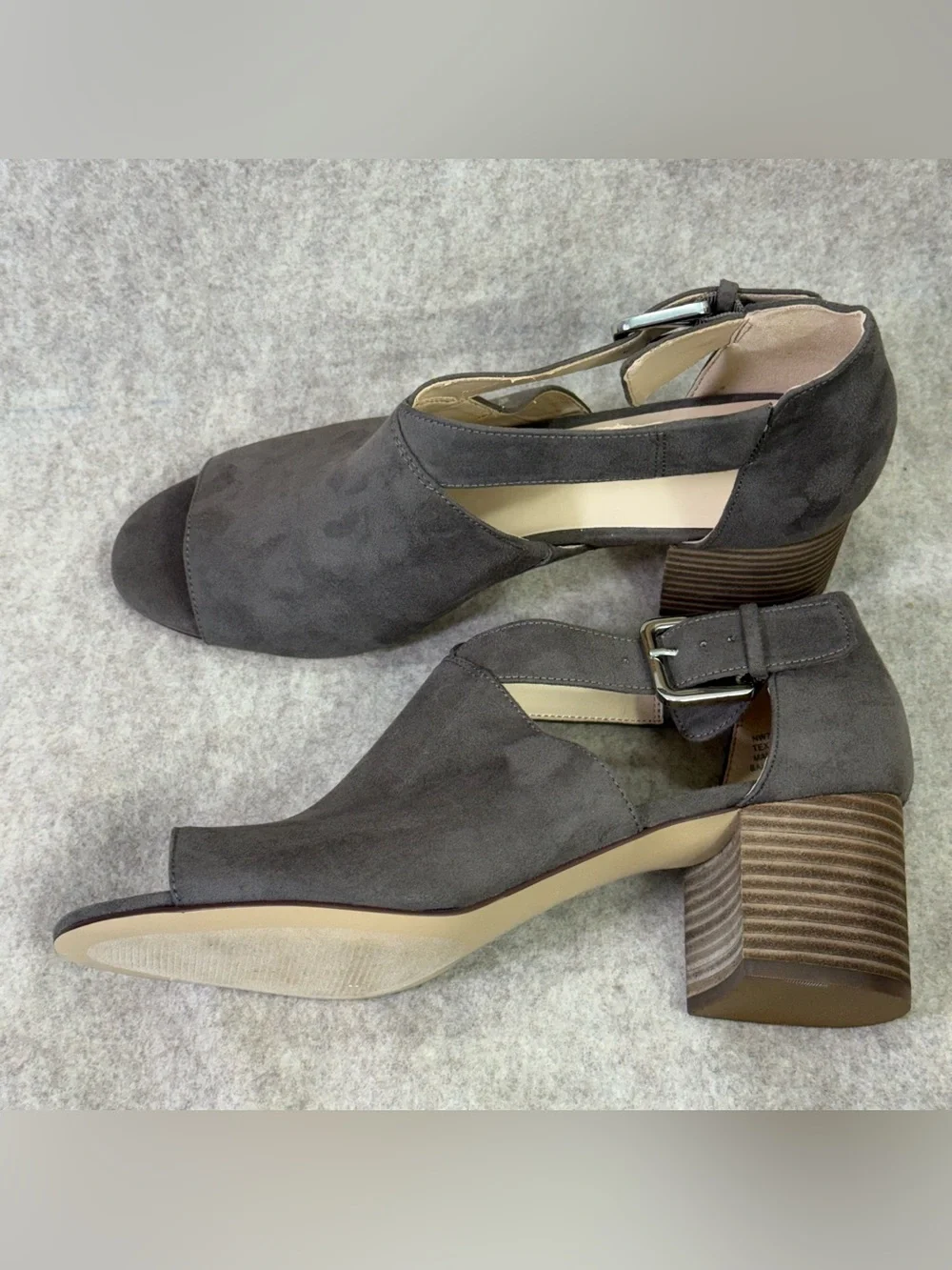 Nine West Chic Vegan Suede Gray Open-Toe Block Heel Sandals - Women Sz 9 NWT